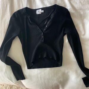 princess polly black crop top!!